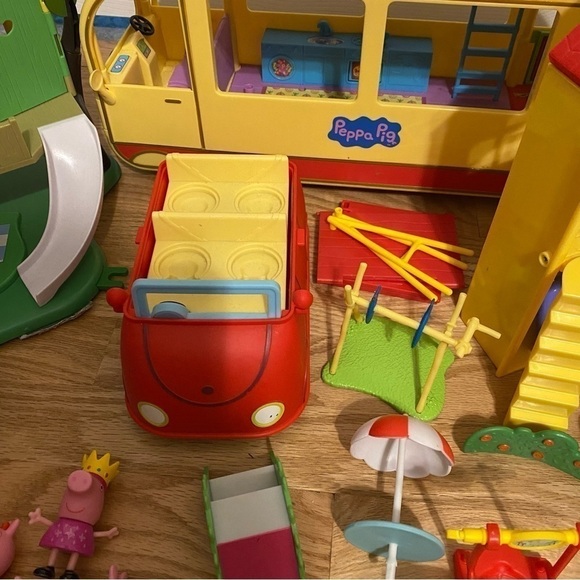 Peppa Pig HUGE Playset Lot Figures Camper Van Peek N Surprise Fold House Car - Picture 6 of 11